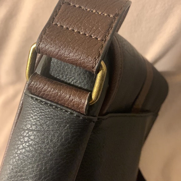 ALDO MESSENGER BAG. Never used. - Picture 6 of 9